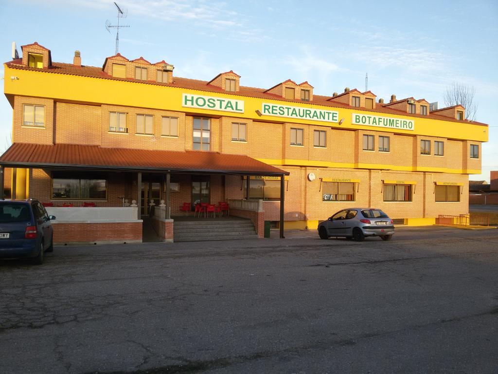 Hostal Botafumeiro Mota del Marqués Exterior foto